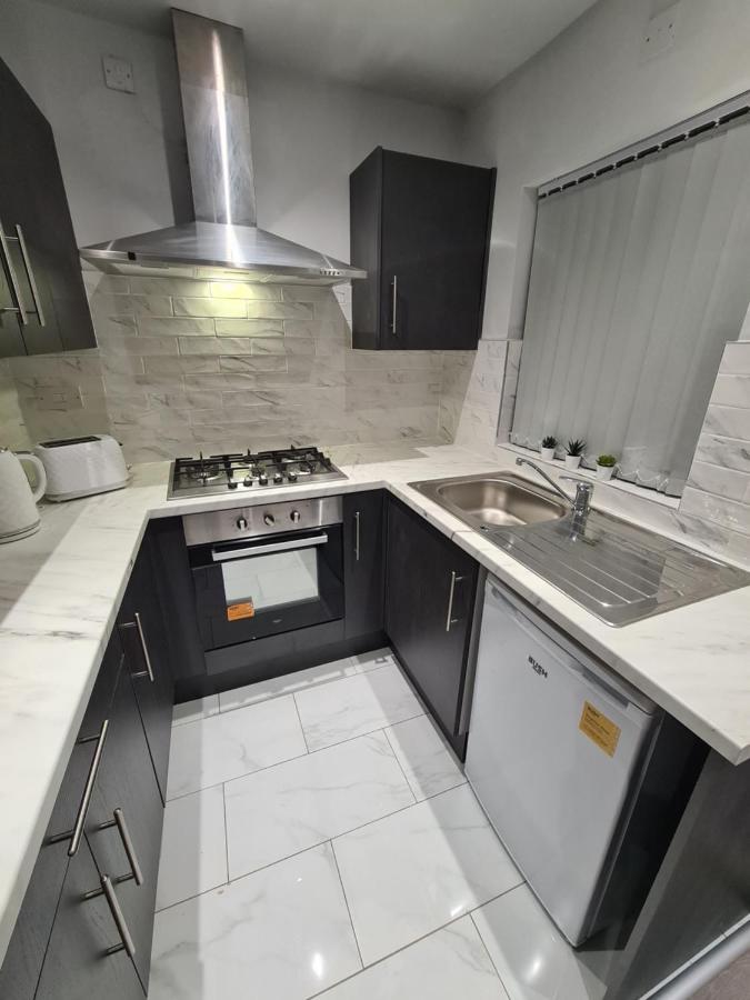 Whole House - 4 Bedrooms - Parking - Sleeps 8 Birmingham Ngoại thất bức ảnh