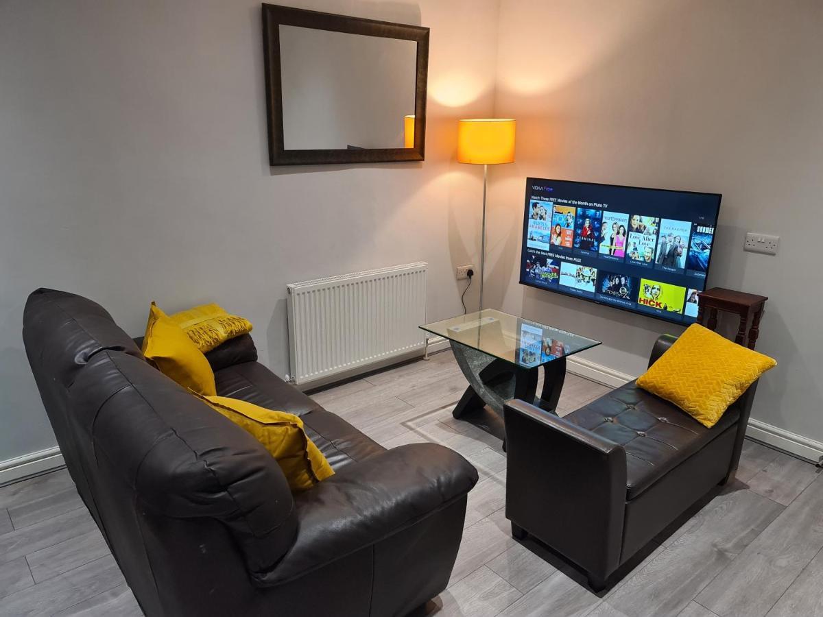 Whole House - 4 Bedrooms - Parking - Sleeps 8 Birmingham Ngoại thất bức ảnh