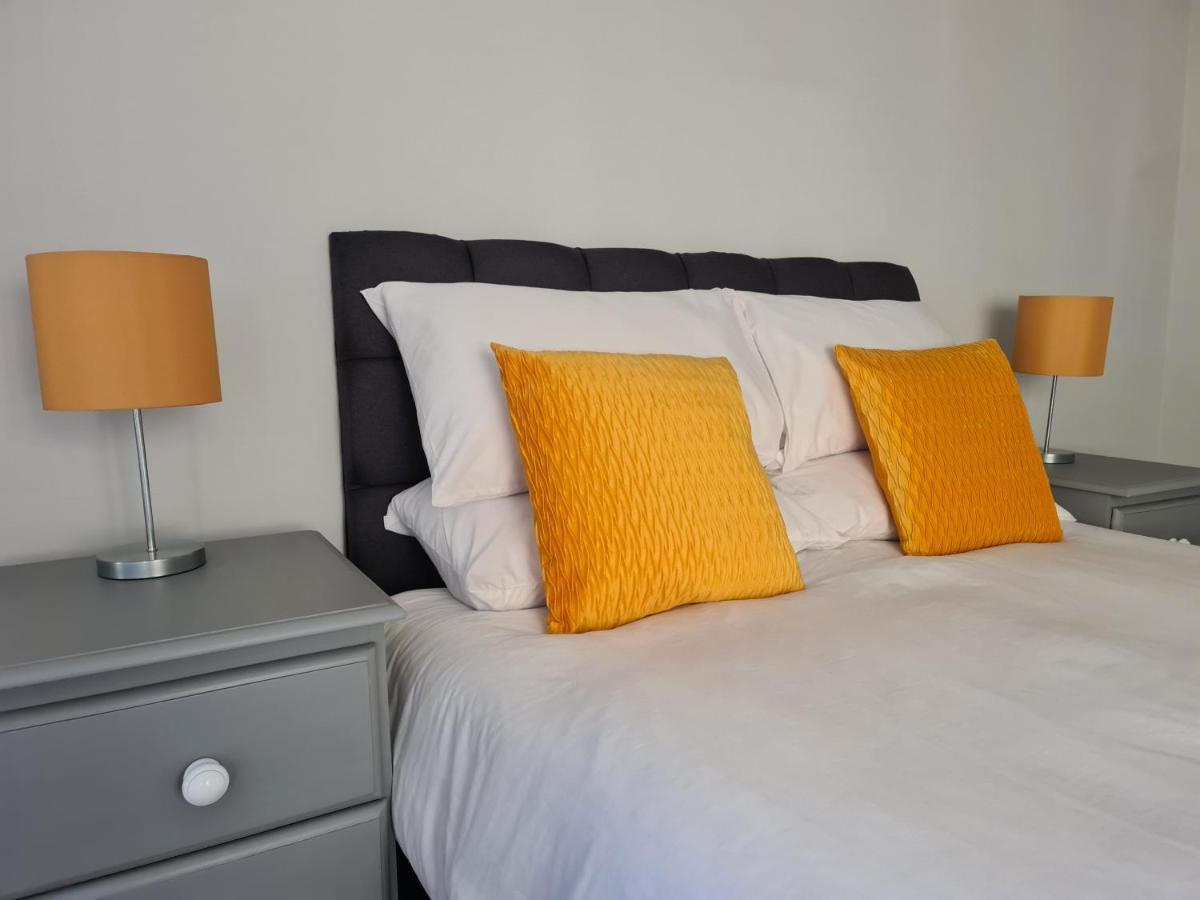Whole House - 4 Bedrooms - Parking - Sleeps 8 Birmingham Ngoại thất bức ảnh