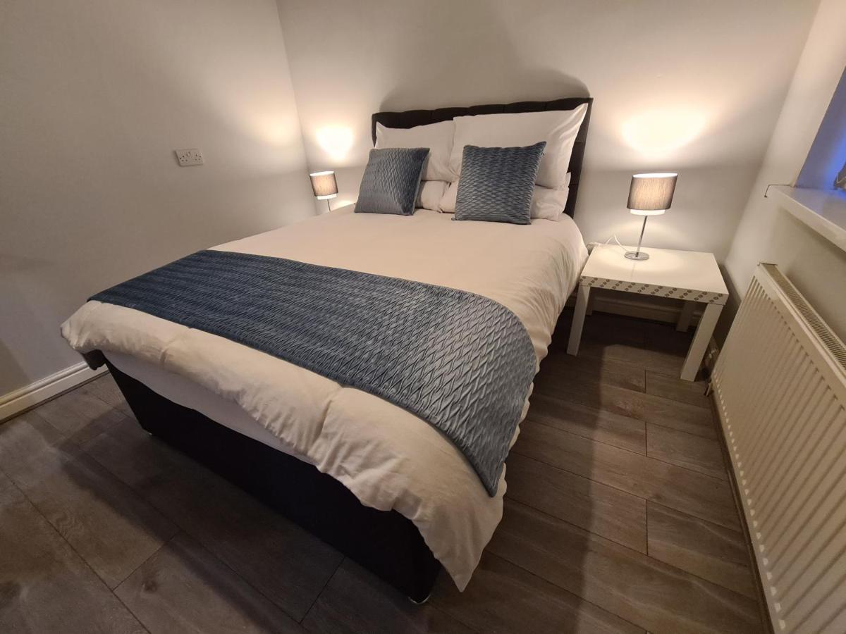Whole House - 4 Bedrooms - Parking - Sleeps 8 Birmingham Ngoại thất bức ảnh