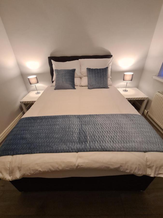 Whole House - 4 Bedrooms - Parking - Sleeps 8 Birmingham Ngoại thất bức ảnh