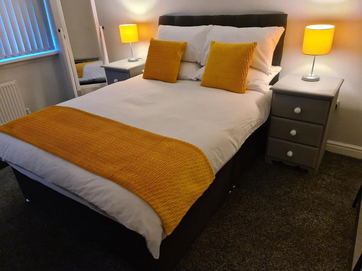 Whole House - 4 Bedrooms - Parking - Sleeps 8 Birmingham Ngoại thất bức ảnh