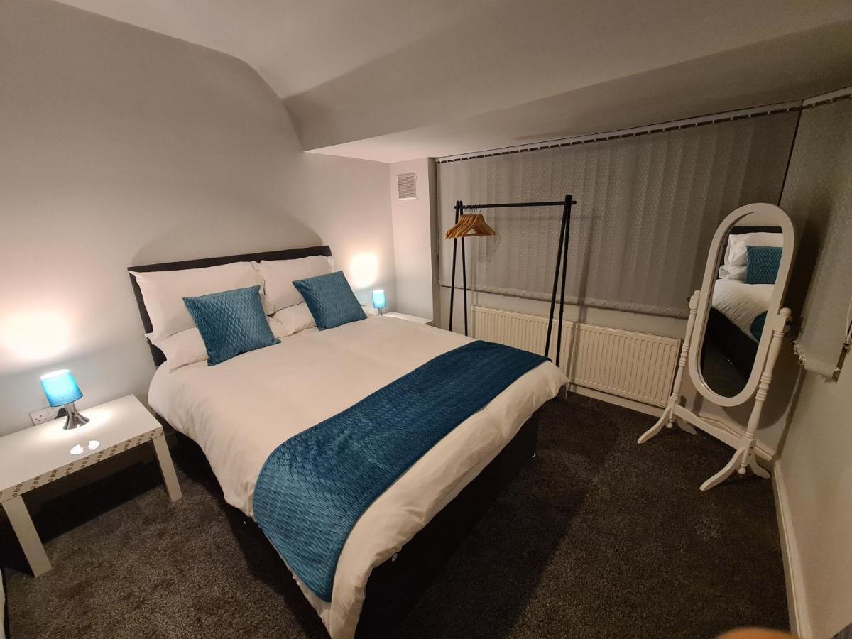 Whole House - 4 Bedrooms - Parking - Sleeps 8 Birmingham Ngoại thất bức ảnh