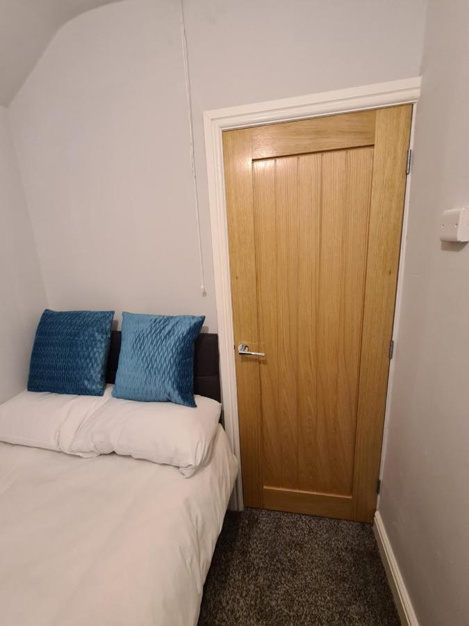 Whole House - 4 Bedrooms - Parking - Sleeps 8 Birmingham Ngoại thất bức ảnh