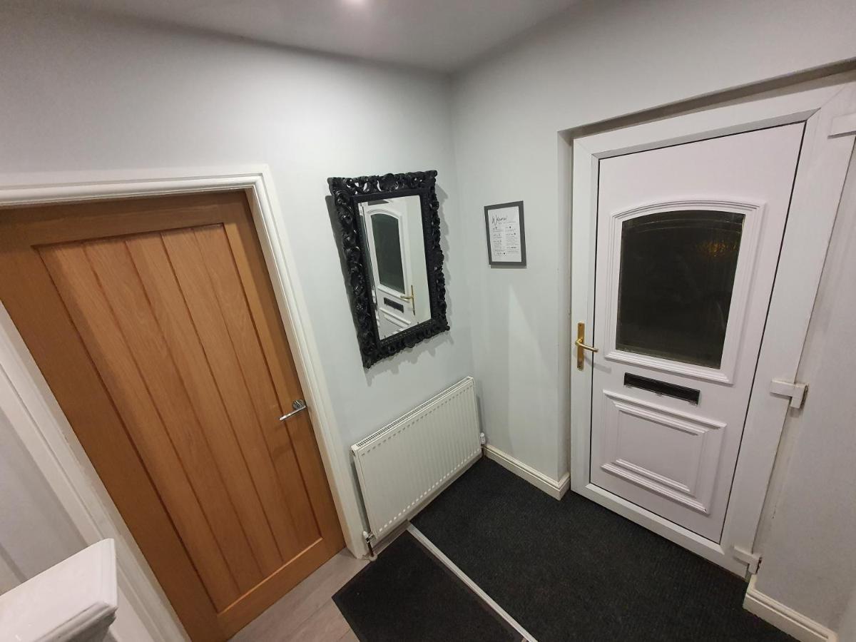 Whole House - 4 Bedrooms - Parking - Sleeps 8 Birmingham Ngoại thất bức ảnh